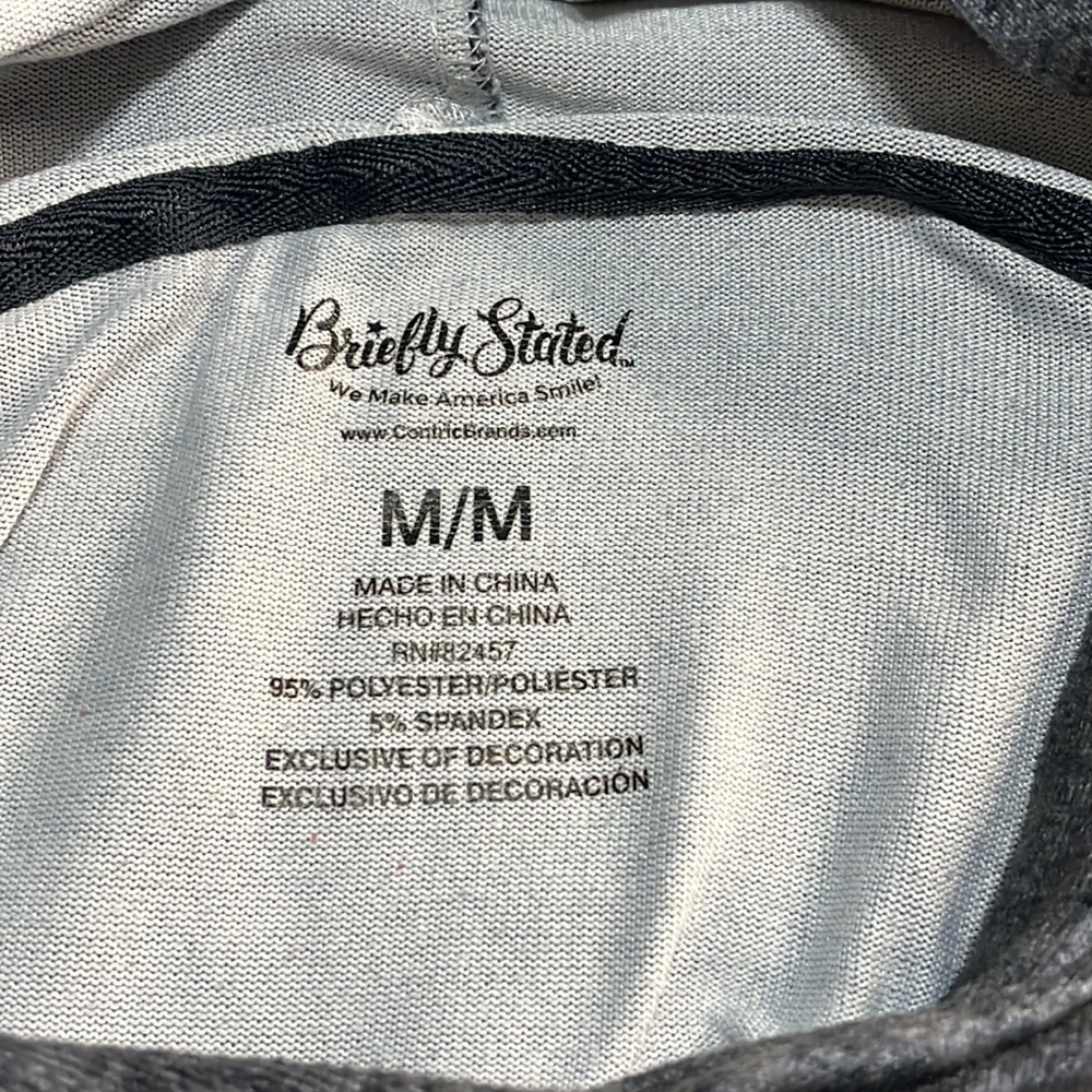 Briefly stated, Wild Fable, Unbranded long sleeve crew neck shirts. Size M & S. - Picture 5 of 12